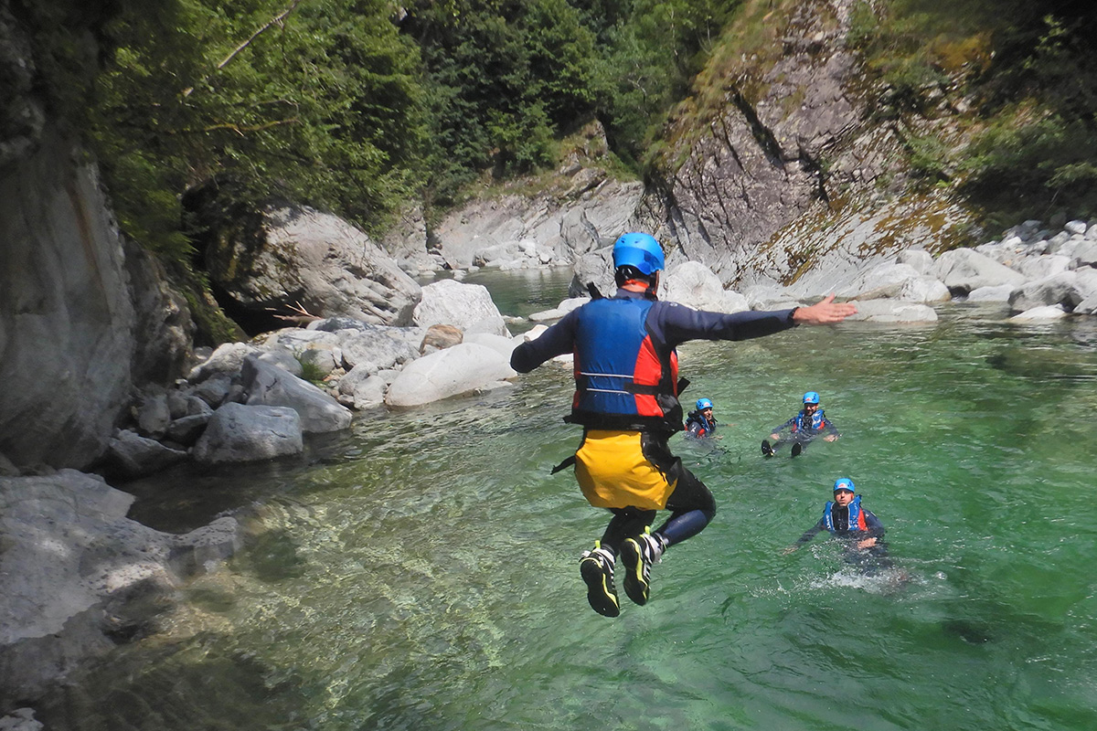 canyoning2-slide-2025